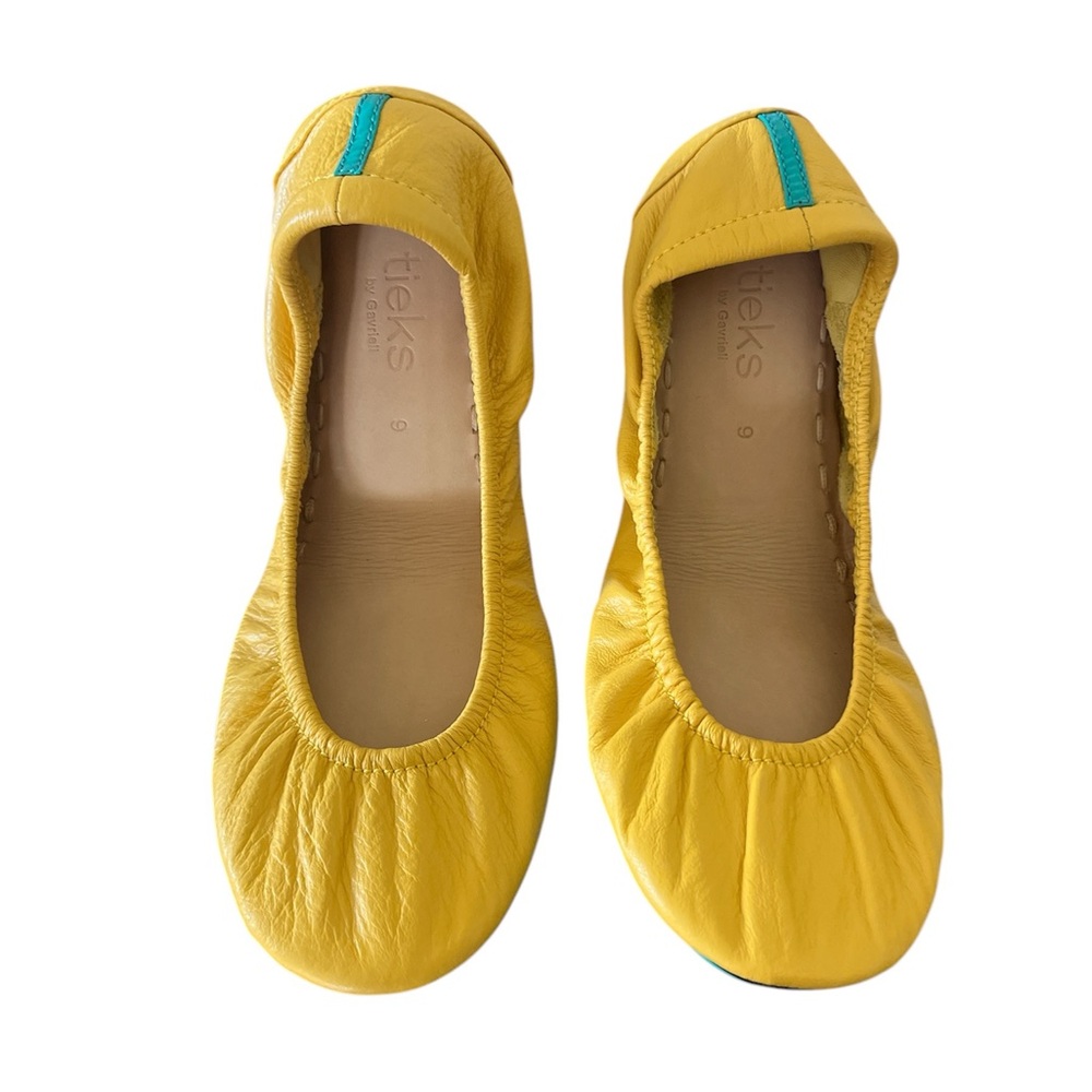 Mustard yellow York’s Size 9